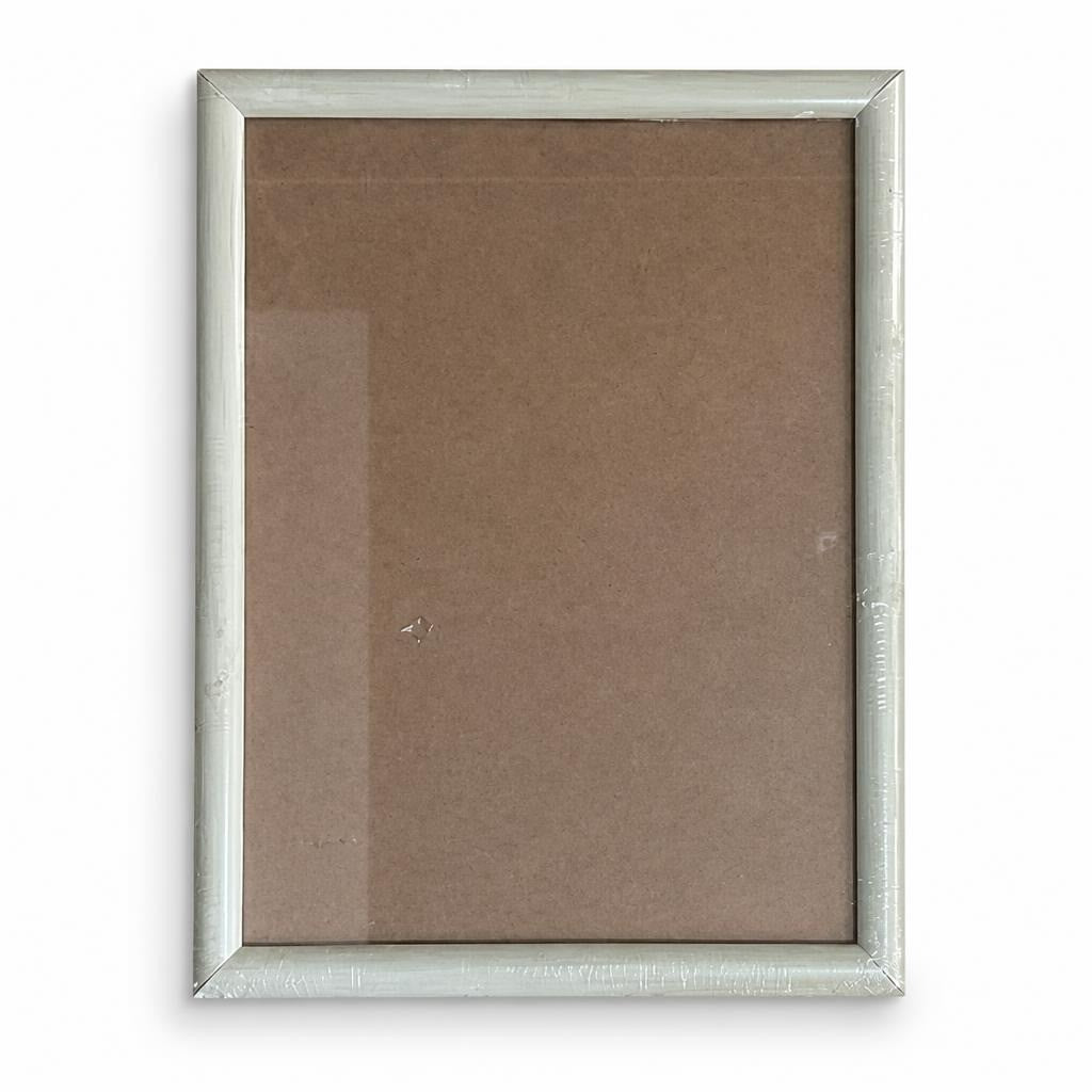 Cadre photo blanc, moyen, façade en verre | Seconde main | Pourquoi chercher moins bien