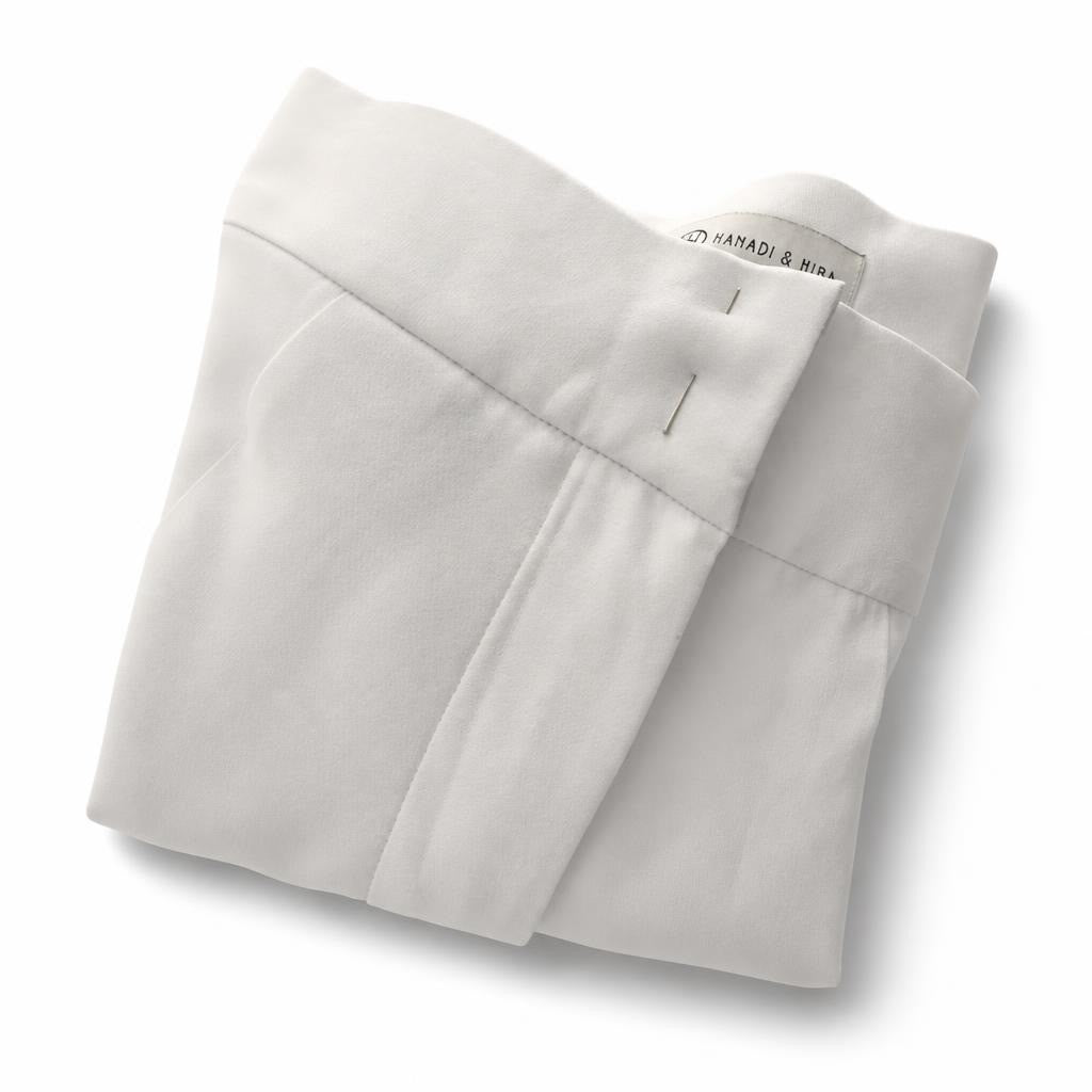 Hamadi & Hiba White Garment Close-up Tag | New | Why Go Less