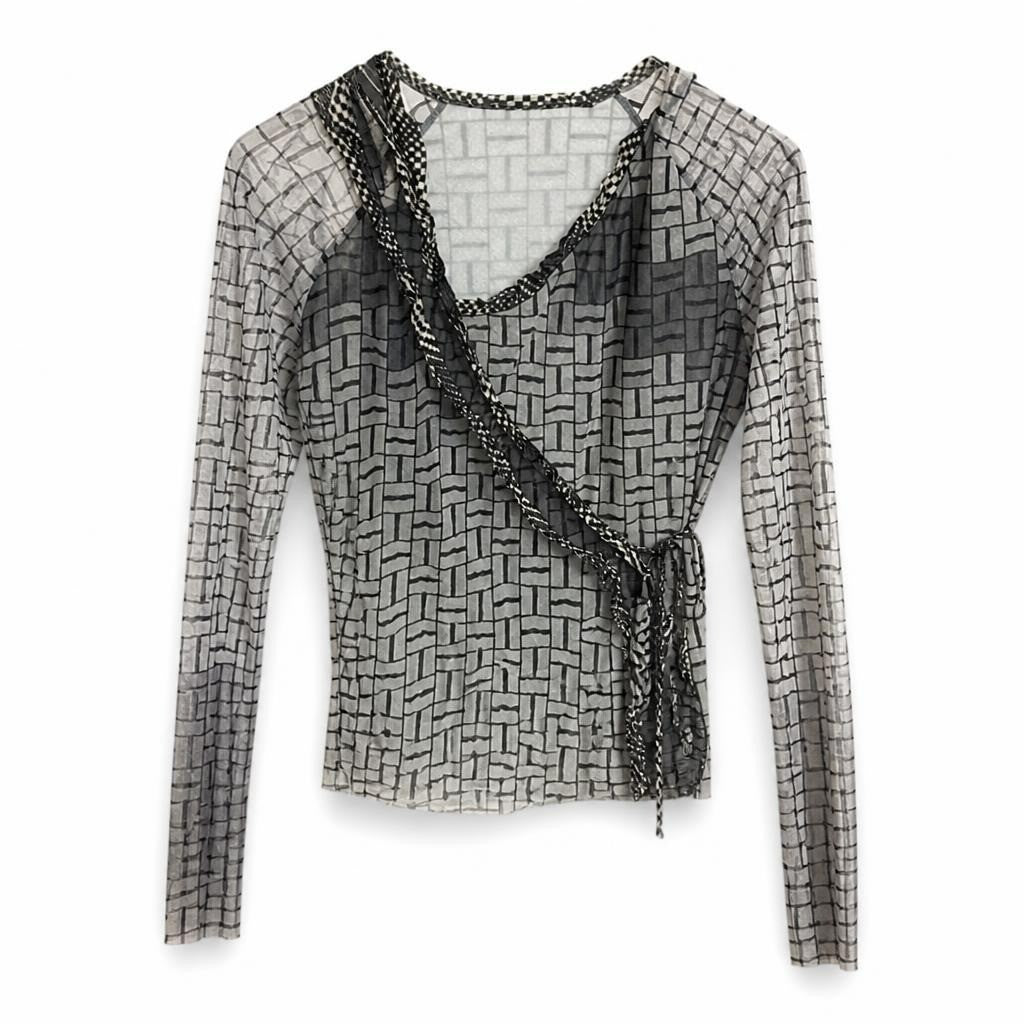 One Step Long Sleeve Top Grey Geometric Print - pre-loved at Why Go Less, Lebanon (2)