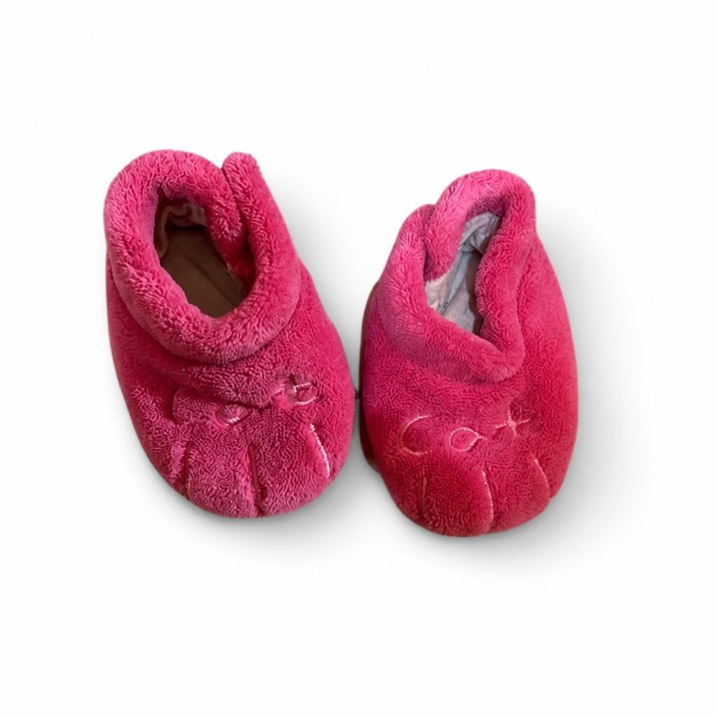 Pink Plush Baby Foot Slippers, Infant Size - pre-loved at Why Go Less, Lebanon
