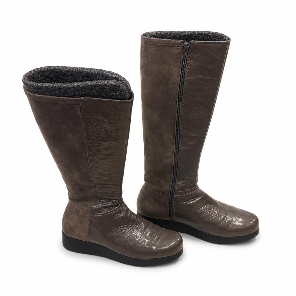 Gray leather flat knee-high boots, sherpa trim - second-hand at Why Go Less, Dekwaneh, Lebanon