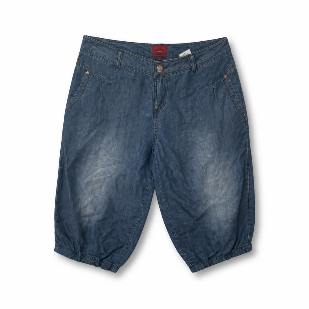Dark wash denim capri jogger pants - white studio shot, second-hand at Why Go Less, Dekwaneh, Lebanon