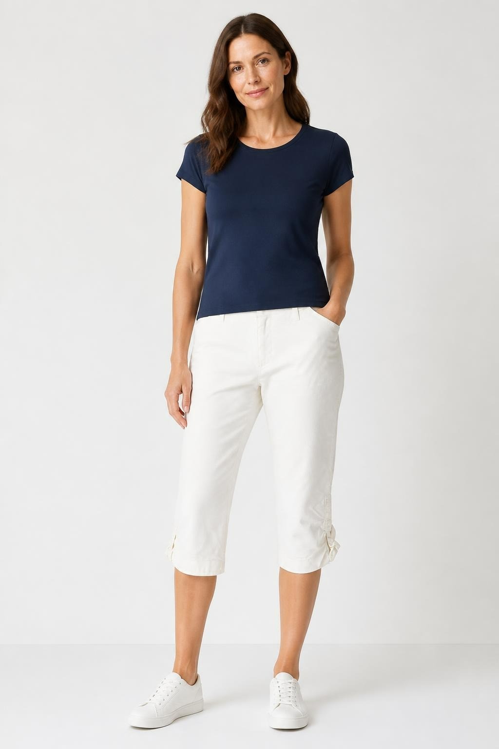 White Cropped Capri Pants With Tie Hem Detail Size M | Pre-Loved | Why Go Less