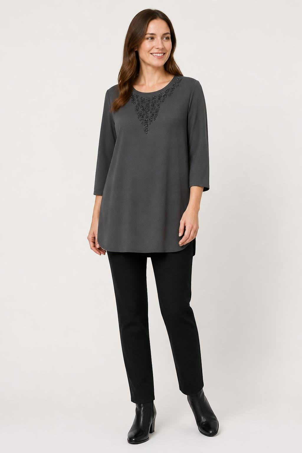 Tunique longue à encolure perlée gris foncé | Occasion | Pourquoi faire moins bien
