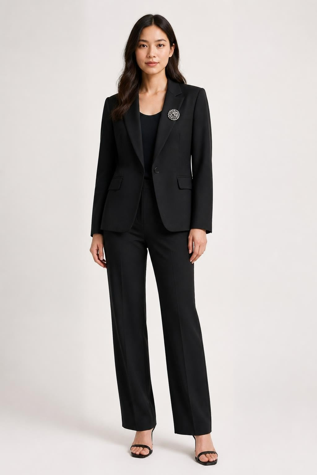 Blazer noir avec broche en cristal, 1 bouton | Seconde main | Pourquoi se contenter de moins