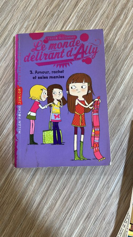 Le Monde Délirant d'Ally No.3 Milan Poche Junior | Pre-Loved | Why Go Less