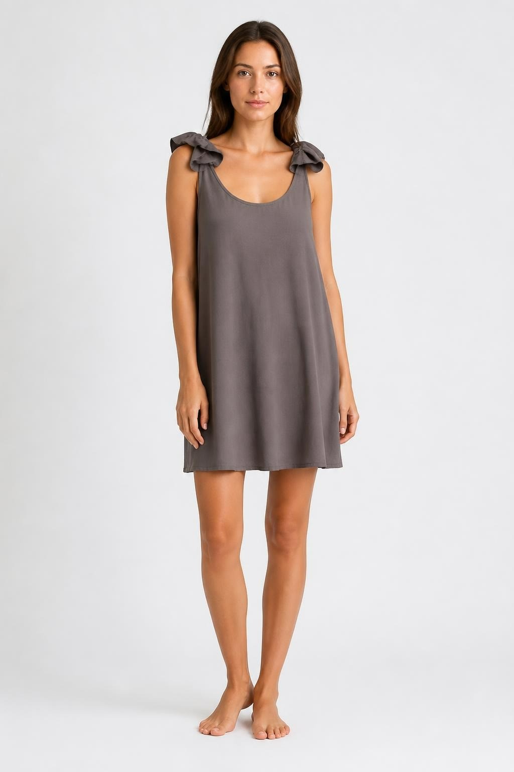 Robe courte grise à volants aux épaules, taupe/gris foncé | Occasion | Pourquoi payer plus cher ?-1