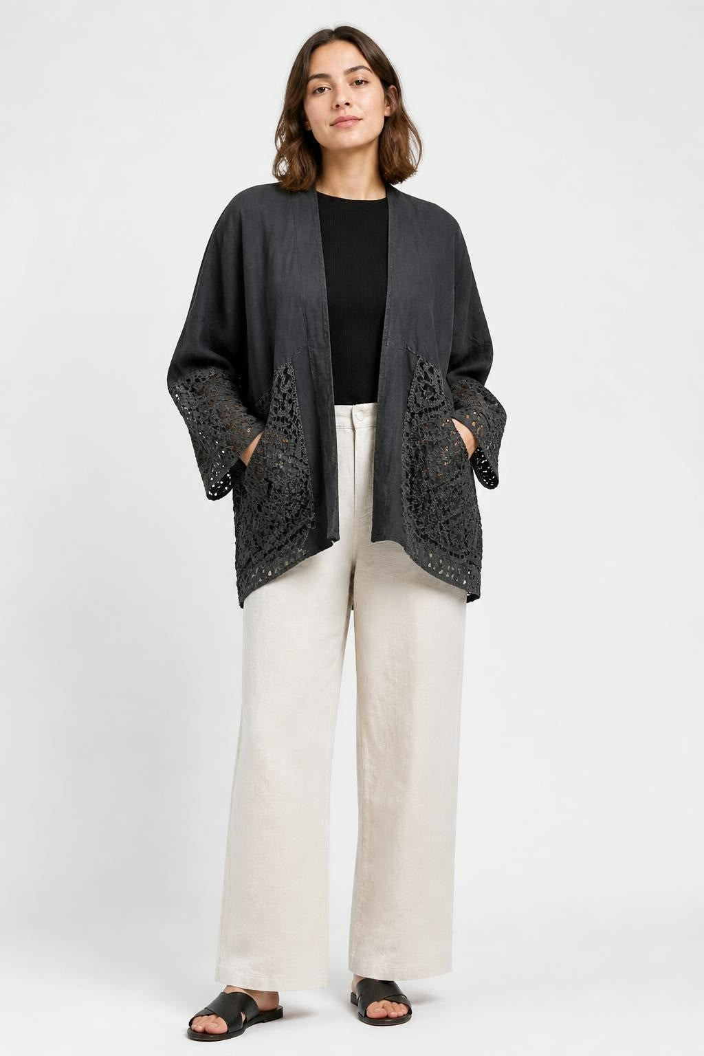 Veste en lin noir avec dentelle au crochet à l'ourlet | D'occasion | Pourquoi se contenter de moins