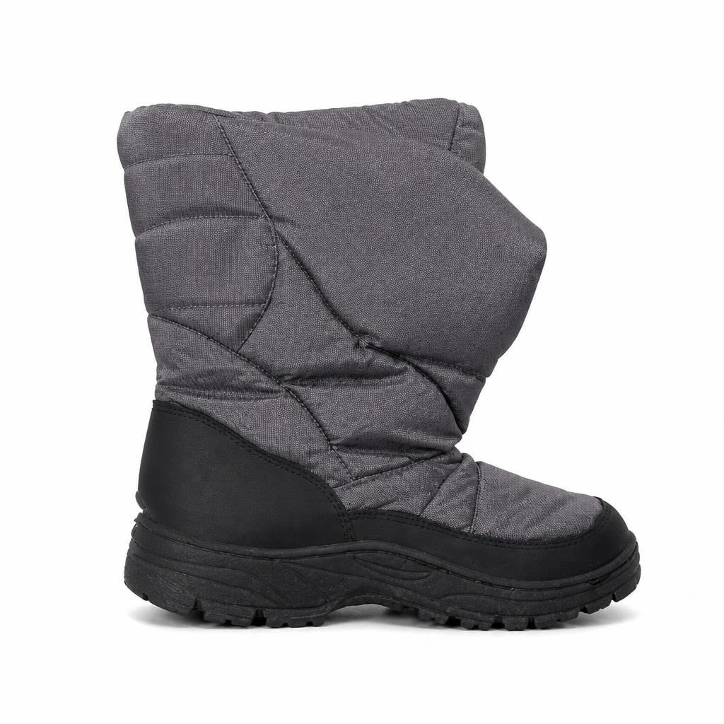 Black quilted snow boots, women's mid-calf - white studio shot, second-hand at Why Go Less, Dekwaneh, Lebanon