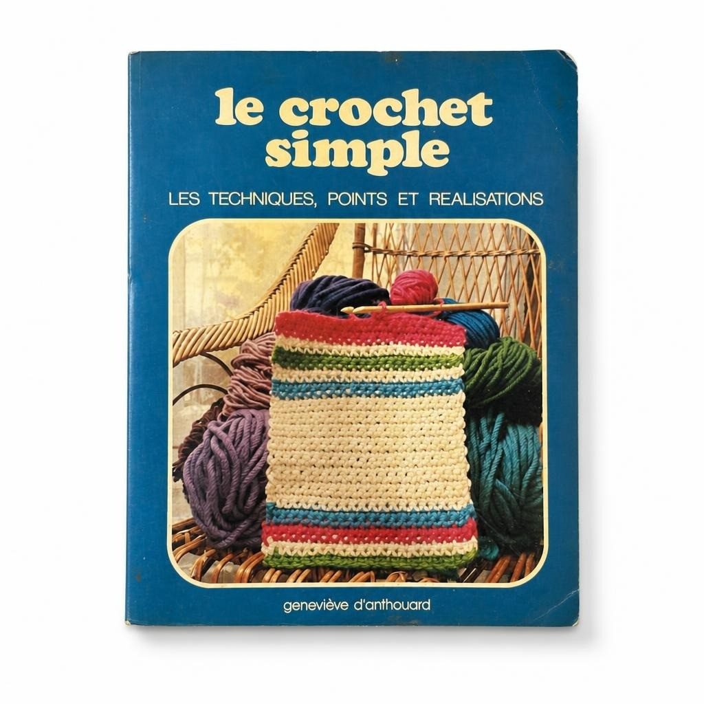Le Crochet Simple, French crochet techniques book - white studio shot, second-hand at Why Go Less, Dekwaneh, Lebanon