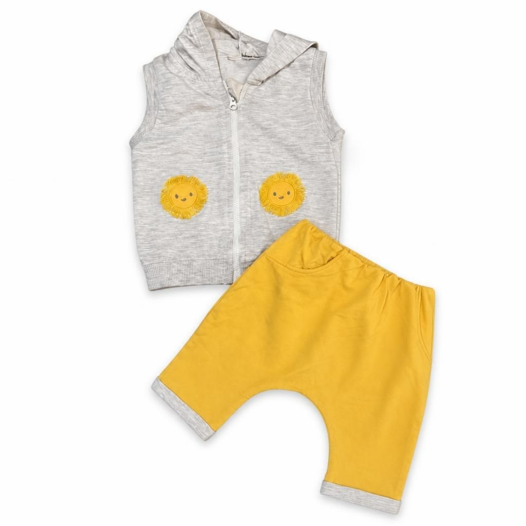 Sun patch hooded vest + yellow shorts set 12-18M | Pre-Loved | Why Go Less