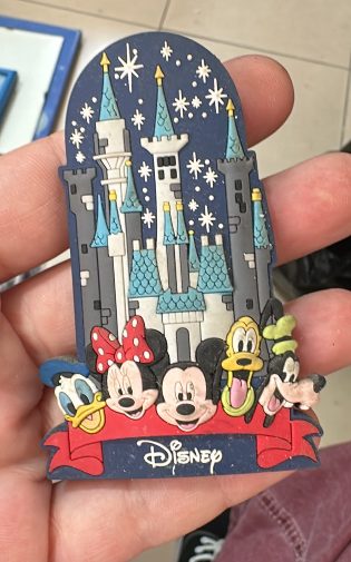 Épingle à collectionner Disney Les Cinq Fabuleux Château de Cendrillon | D'occasion | Pourquoi se contenter de moins