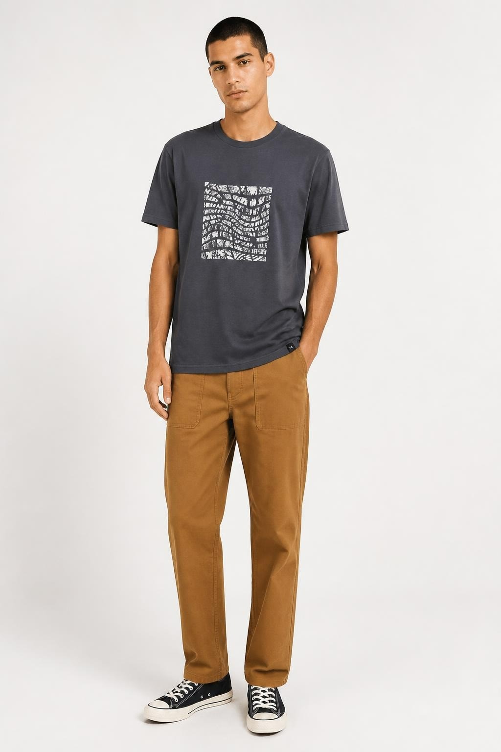Pull&Bear Graphic Text Print Grey T-shirt | Pre-Loved | Why Go Less