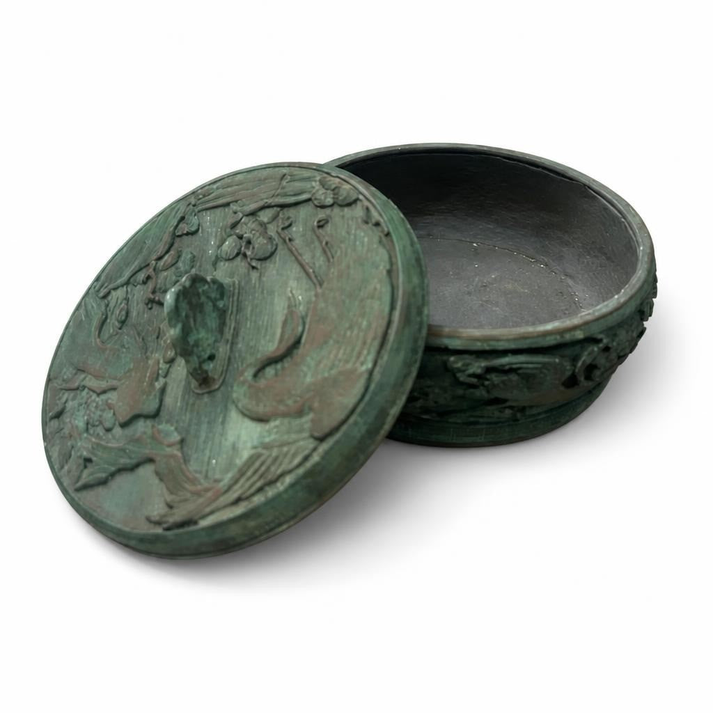 Boîte ronde en relief couleur bronze avec couvercle, oiseaux | Seconde main | Pourquoi dépenser plus