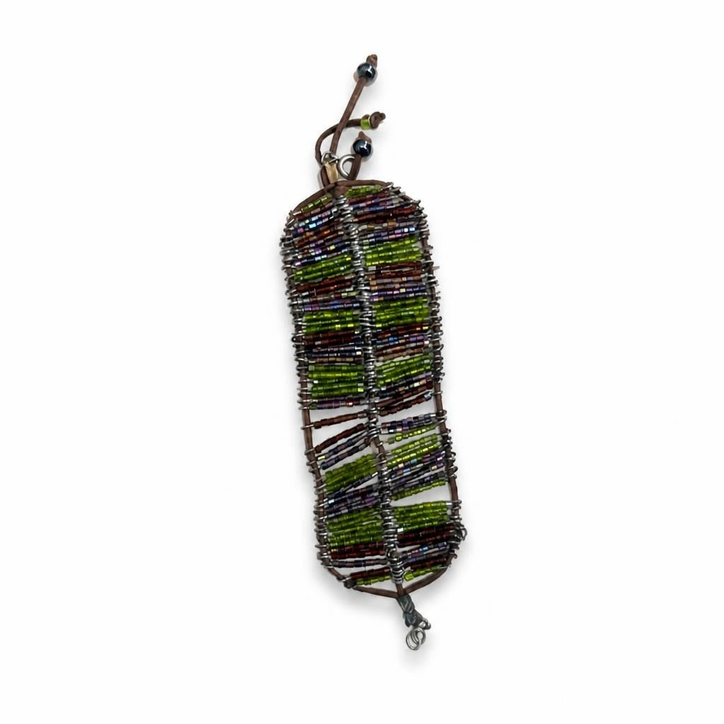 Bracelet manchette feuille en fil perlé vert multicolore | Occasion | Pourquoi moins cher