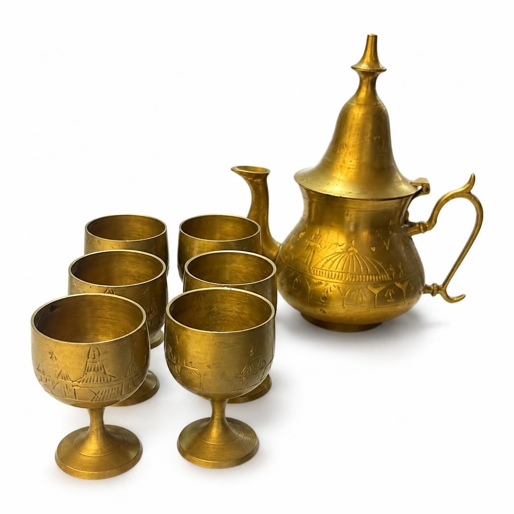Service à thé arabe en laiton gravé 5 pièces | Seconde main | Pourquoi se contenter de moins