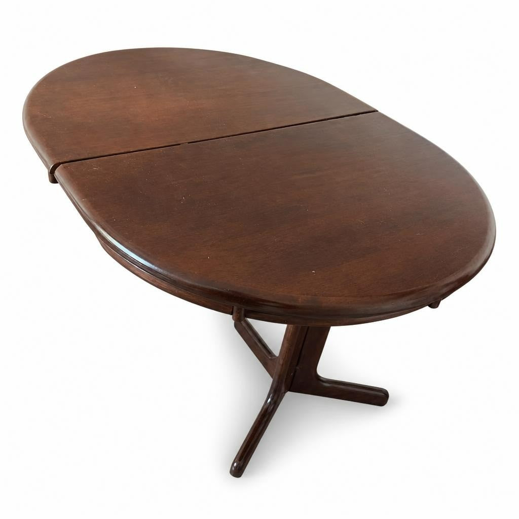 Table à manger ovale à abattants en bois foncé | Seconde main | Pourquoi faire moins bien ?
