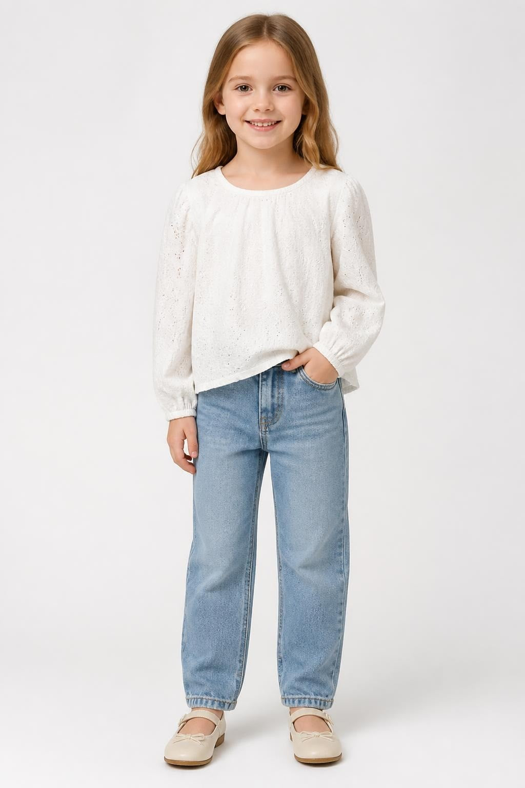 Berry Bear White Broderie Anglaise Top Size 10 - at Why Go Less, Lebanon