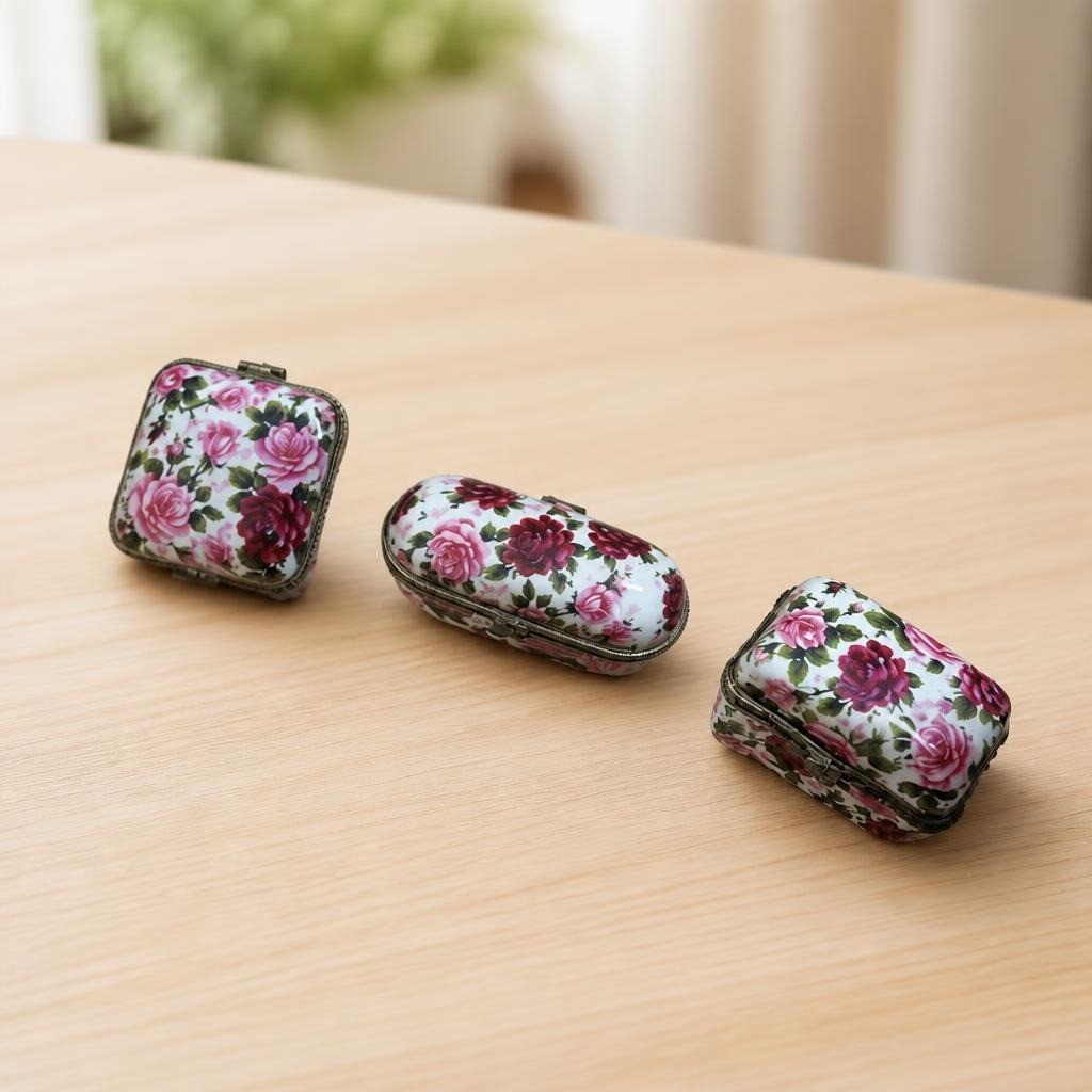 Boîtes à bijoux en métal émaillé motif roses x3 assorties | Occasion | Pourquoi payer plus